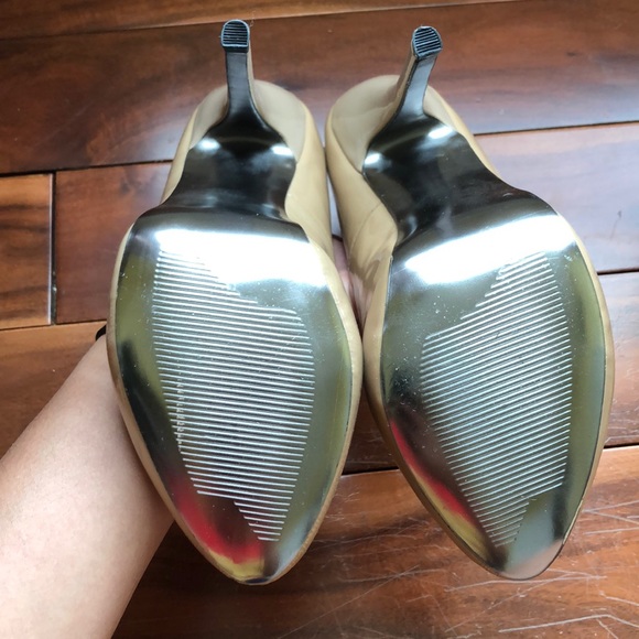 Steve Madden Tan Heels - Picture 7 of 7